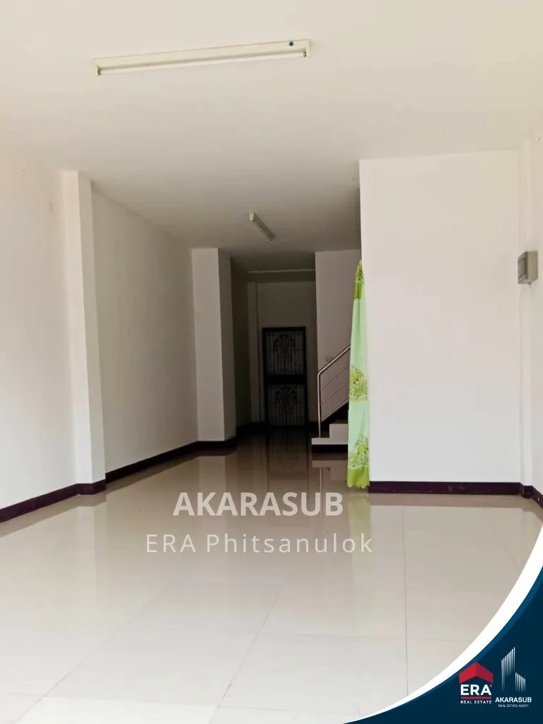 อาคารพาณิชย์2ชั้น 2คูหา ติดถนนทางหลวงชนบท 3015 ใกล้ รพสต.บ้านสระโคล่ ทำเลดี เหมาะสำหรับค้าขาย หรือ ธุรกิจขนาดย่อย รูปที่ 3