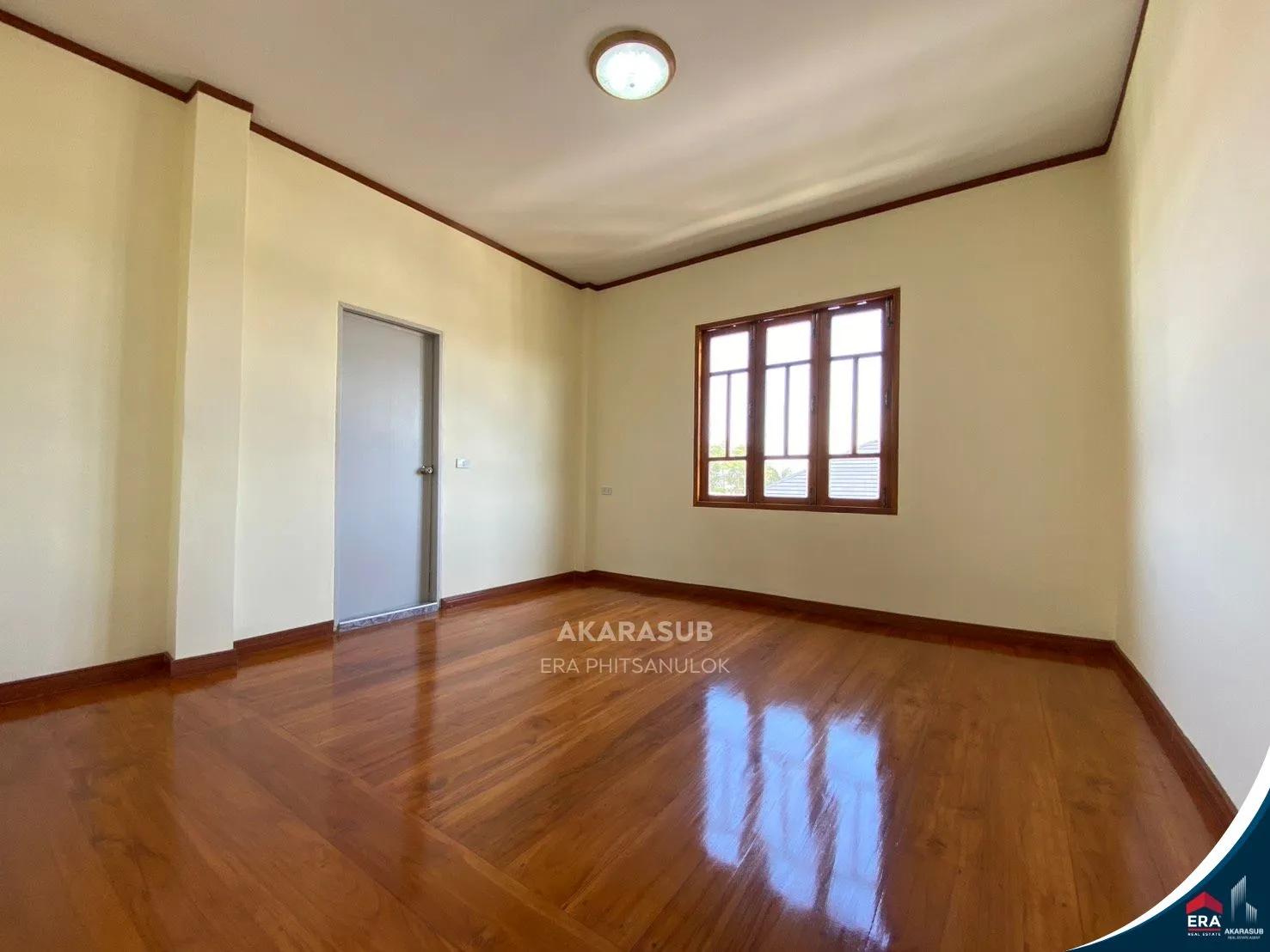 บ้านเดี่ยวสร้างใหม่ ยกพื้นสูง ภายในบ้านตกแต่งด้วยไม้สัก ครัวไม้สัก รูปที่ 8