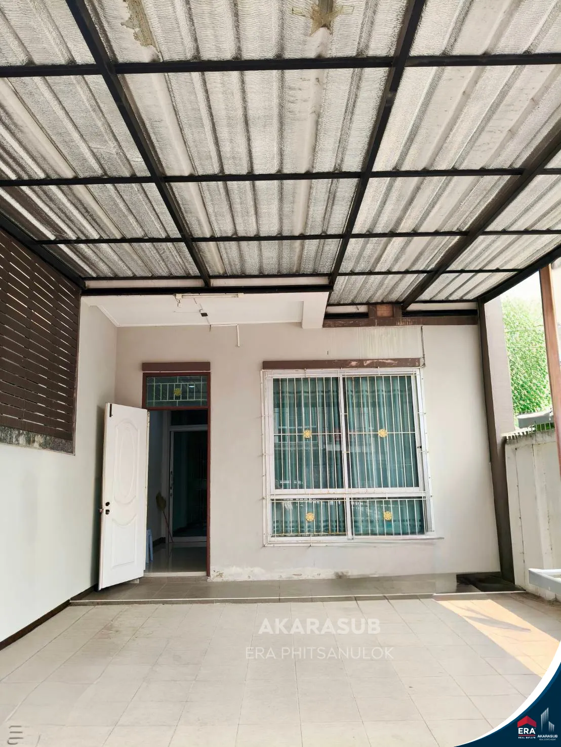 บ้านพร้อมอยู่สไตล์โมเดิร์น ใกล้แยกวุ่นวาย หมู่บ้านวนาทาวน์โฮม สะดวกทุกการใช้ชีวิต รูปที่ 2