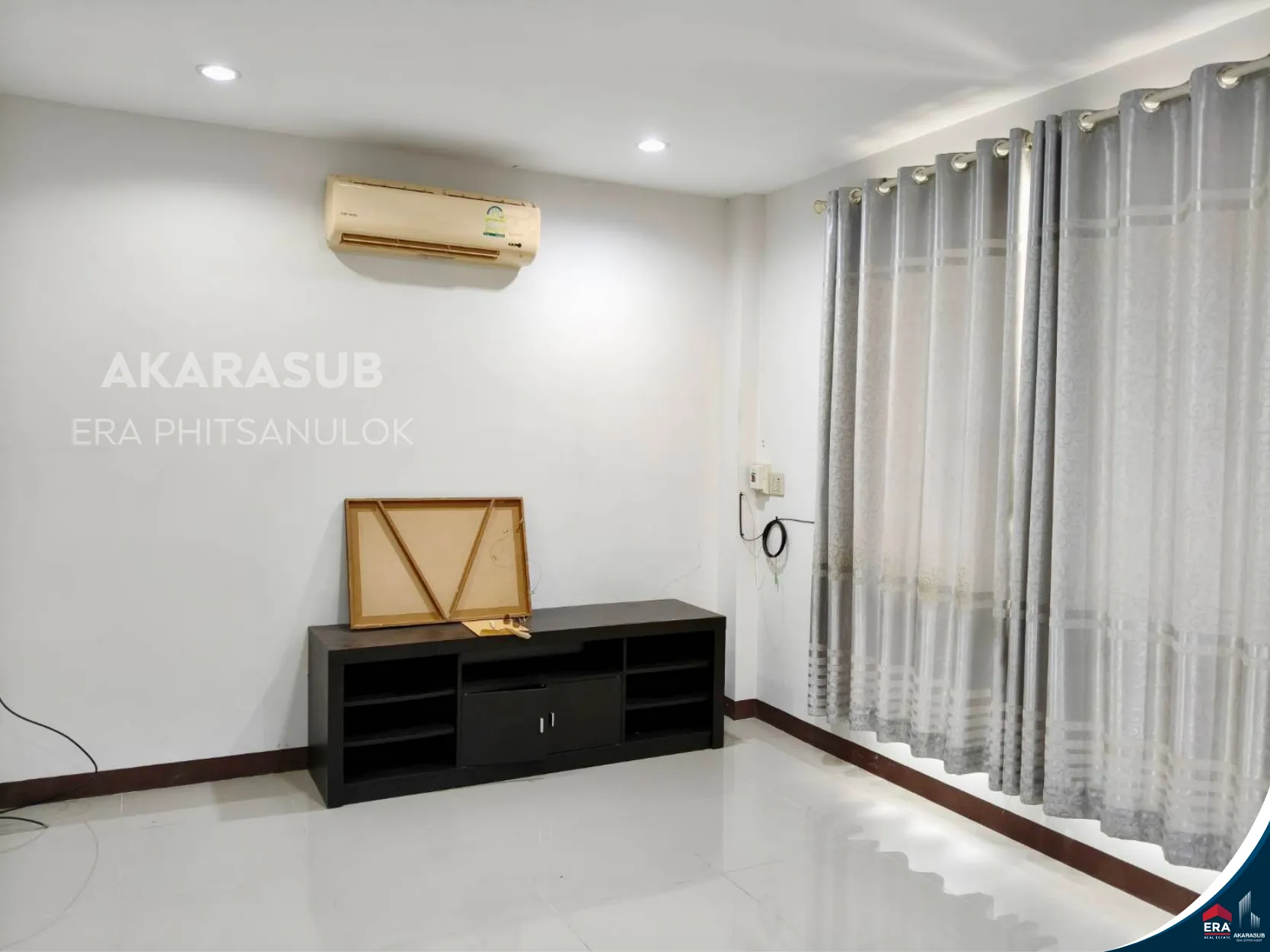บ้านพร้อมอยู่สไตล์โมเดิร์น ใกล้แยกวุ่นวาย หมู่บ้านวนาทาวน์โฮม สะดวกทุกการใช้ชีวิต รูปที่ 4