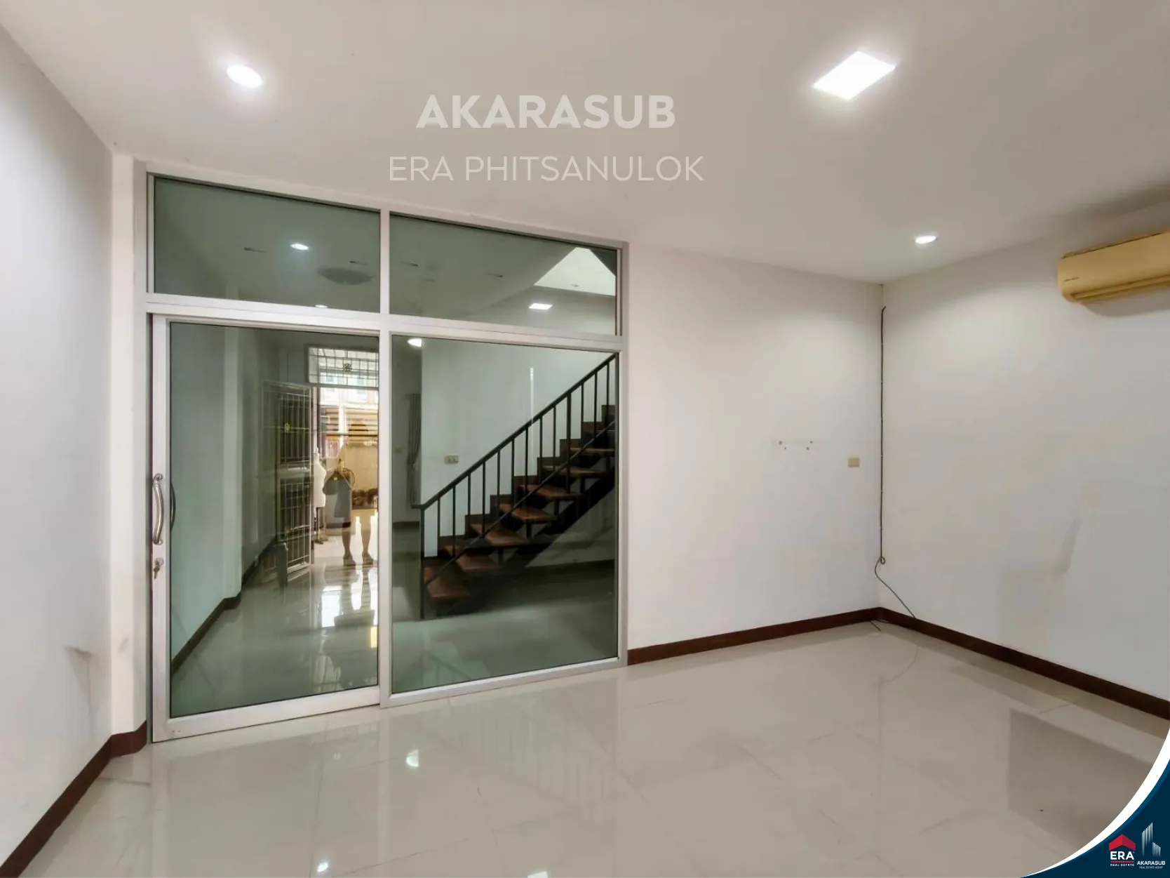 บ้านพร้อมอยู่สไตล์โมเดิร์น ใกล้แยกวุ่นวาย หมู่บ้านวนาทาวน์โฮม สะดวกทุกการใช้ชีวิต รูปที่ 5