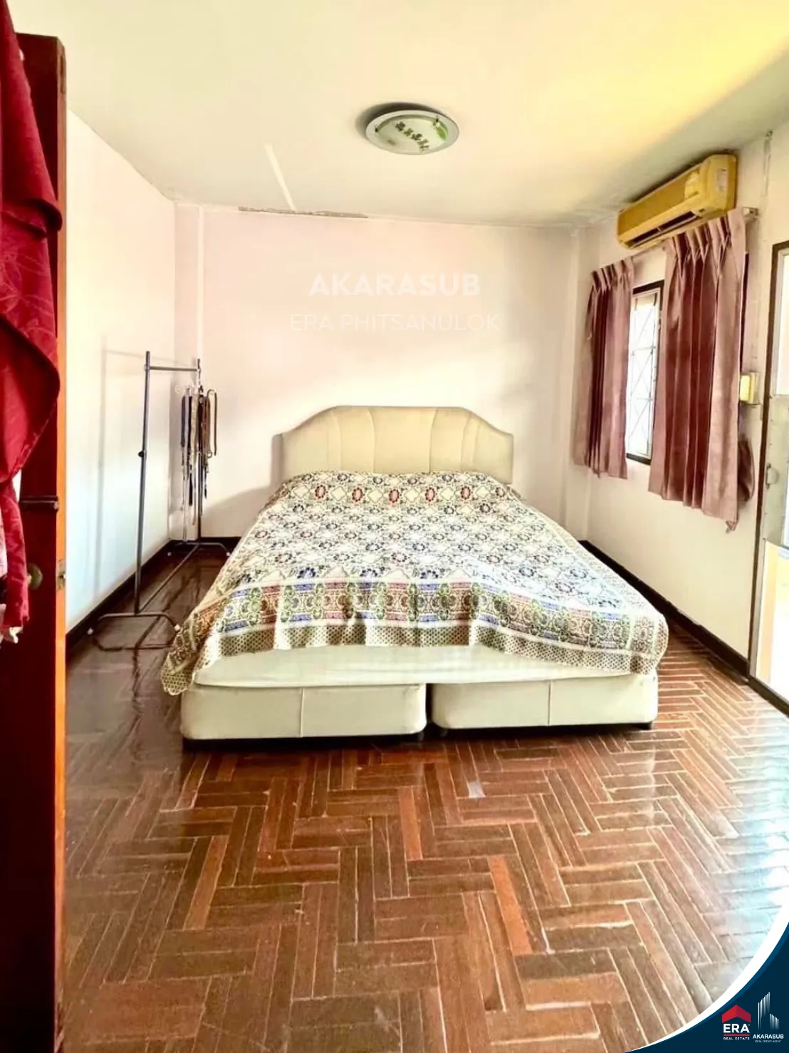 บ้านในเมือง พื้นที่ใหญ่ เดินทางสะดวก ใกล้ถนนหลัก รูปที่ 9