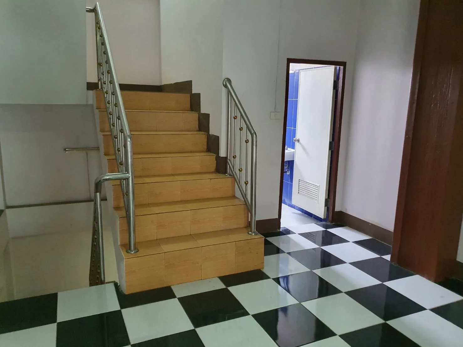 ตึกแถว3ชั้น ทำเลในเมืองกำแพงเพชร รูปที่ 5