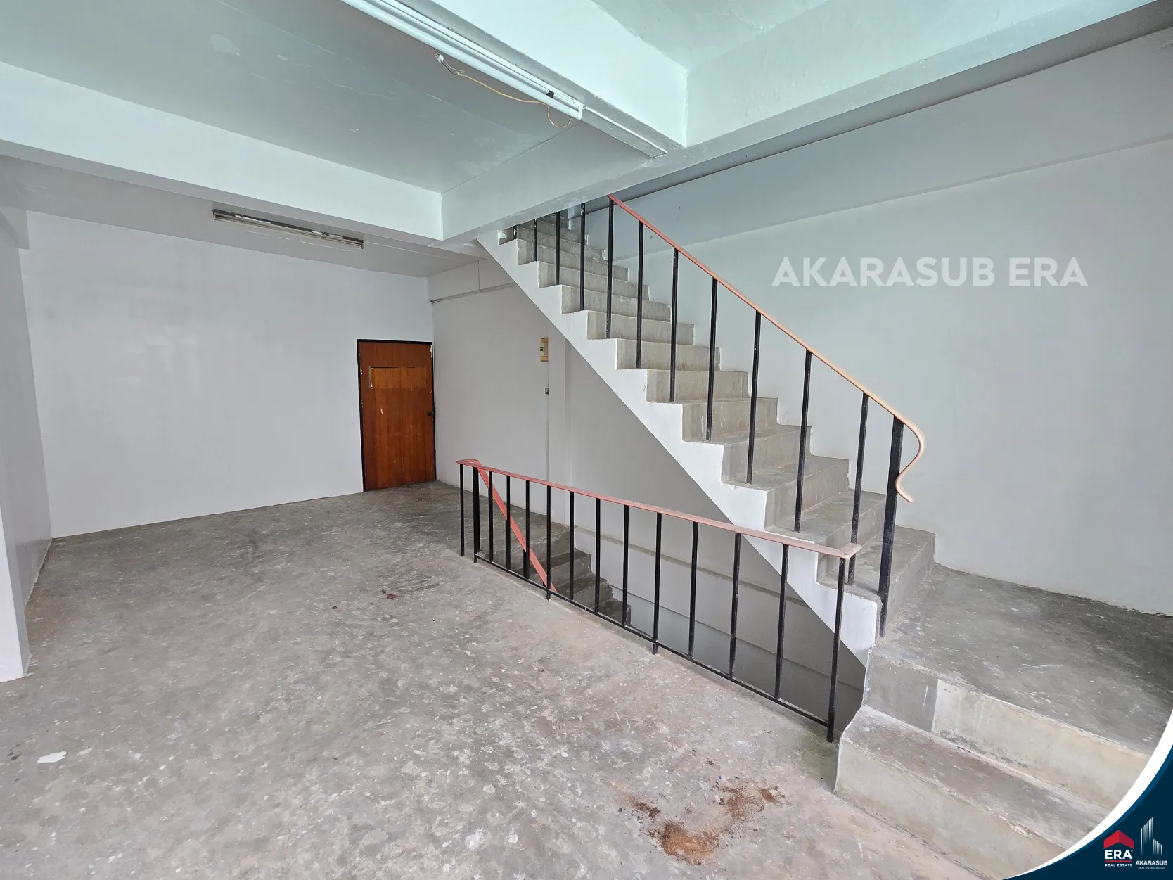อาคารพาณิชย์ 4.5 ชั้น สภาพดีมาก ติดถนนพระองค์ดำ รูปที่ 5