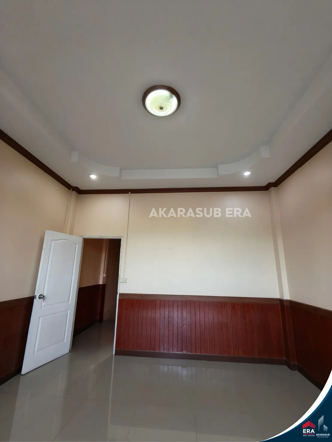 ทาวน์เฮ้าส์ 2 ชั้นรีโนเวตใหม่ พร้อมเข้าอยู่ ทำเลหัวรอ รูปที่ 5